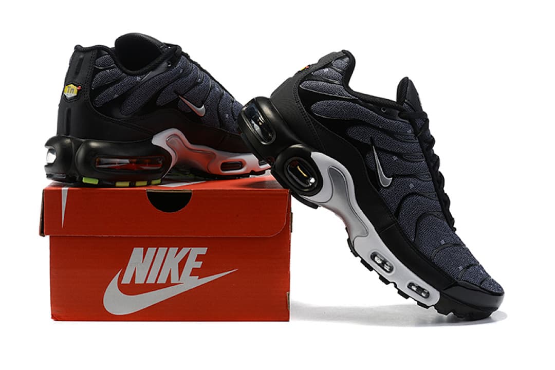 Nike Air Max TN — Preto Cinzento Branco Vermelho foto 01