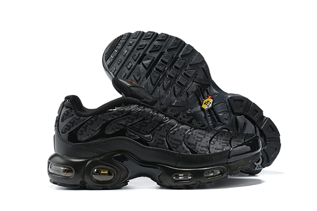 Nike Air Max TN — Preto com Padrão Texturizado foto 03