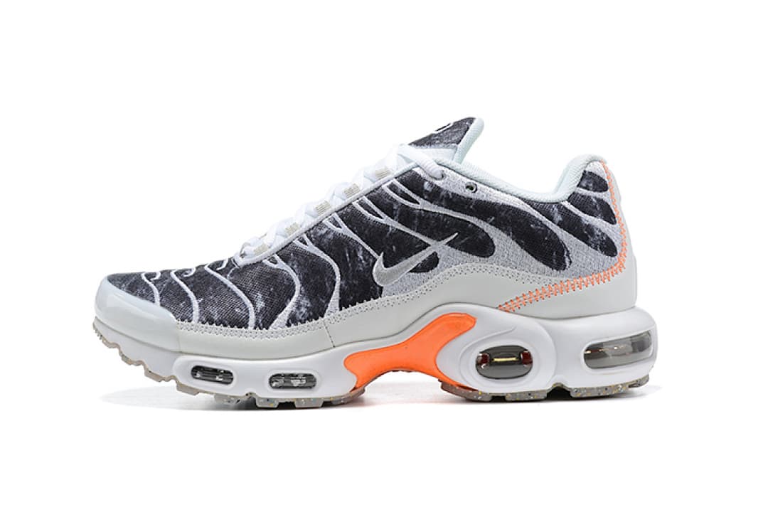 Nike Air Max Plus — Branco Laranja Preto foto 02