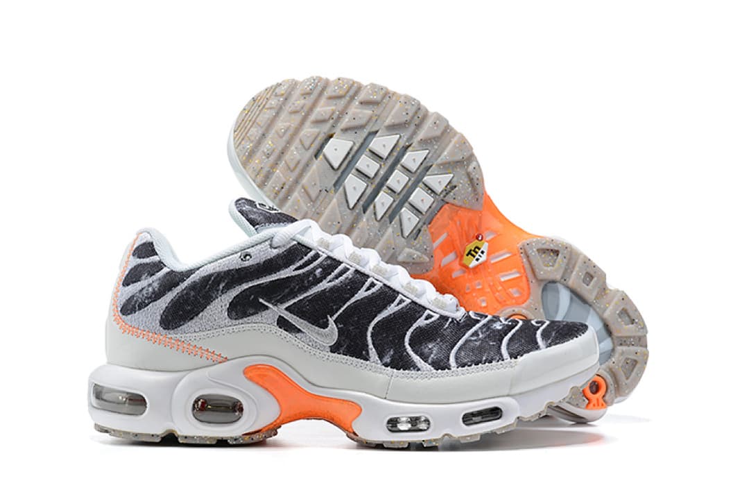 Nike Air Max Plus — Branco Laranja Preto foto 03