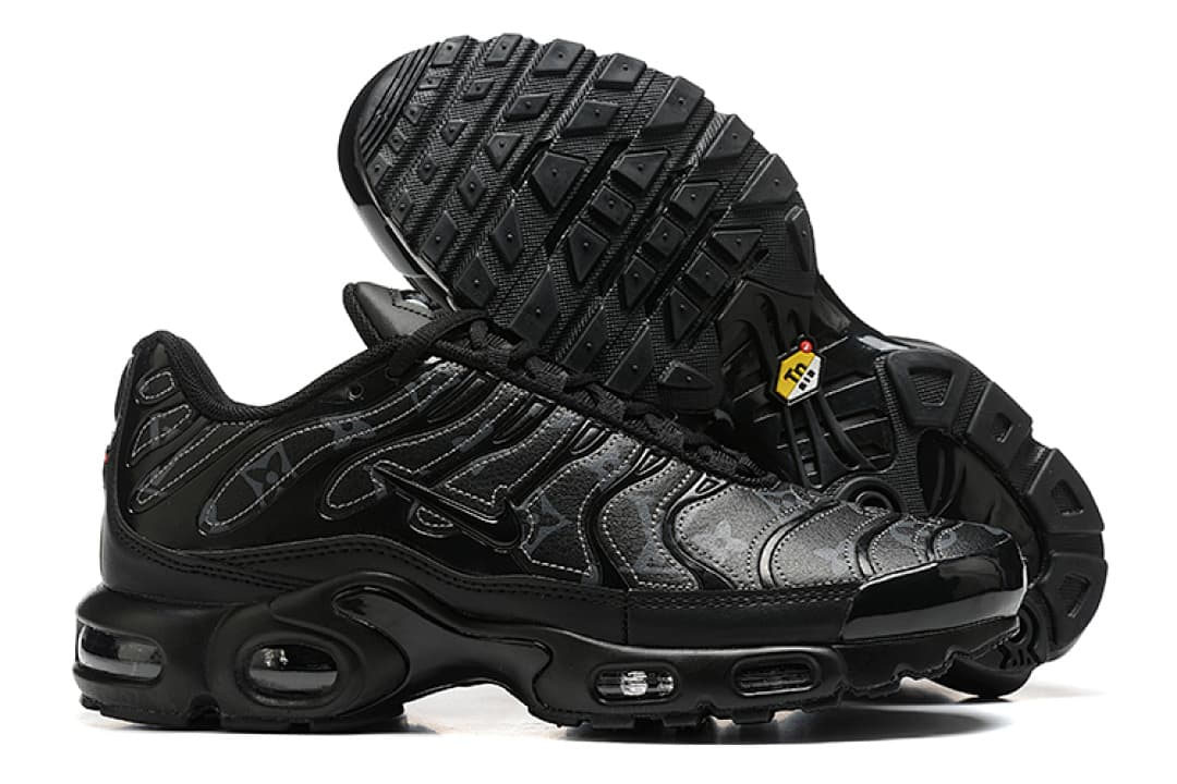 Nike Air Max Plus — Preto Total Stitching foto 02