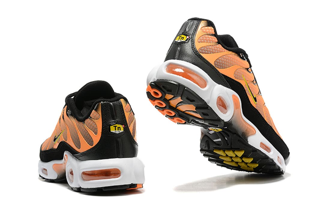 Nike Air Max Plus — Laranja Preto Branco foto 04