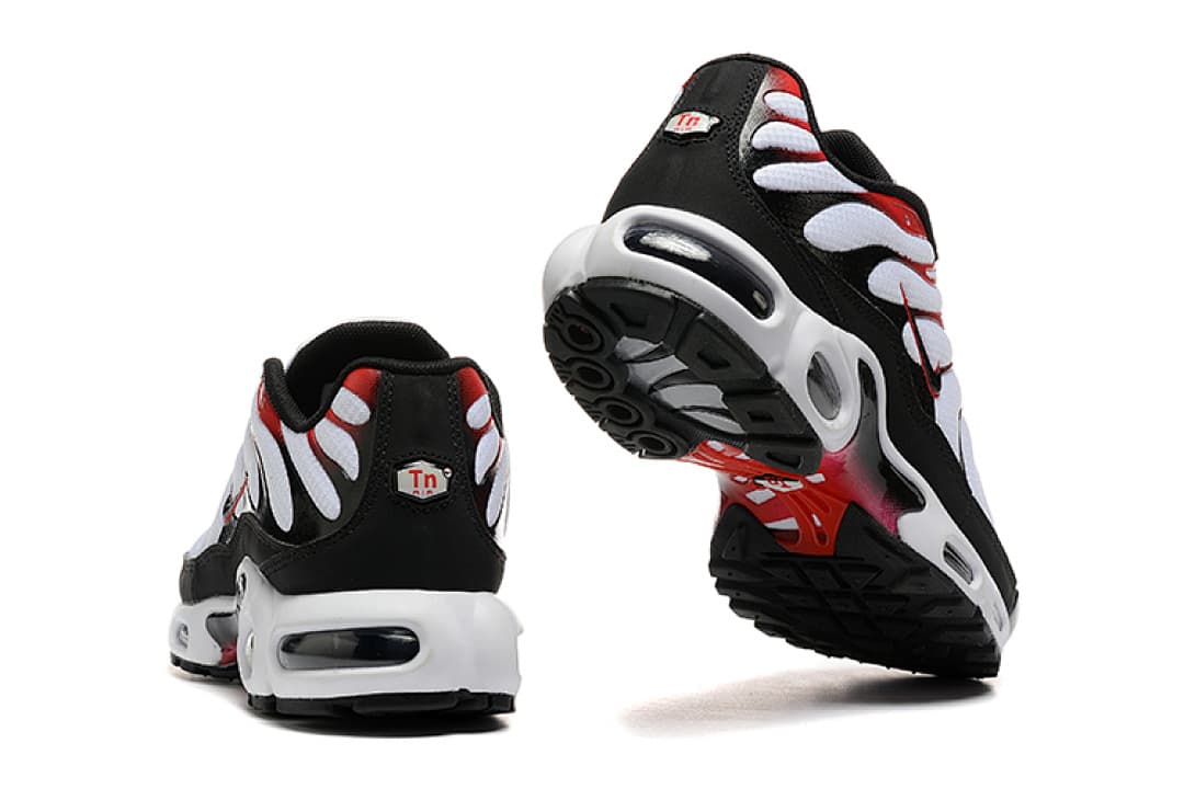 Nike Air Max TN — Preto/Vermelho/Dourado Metalizado foto 04