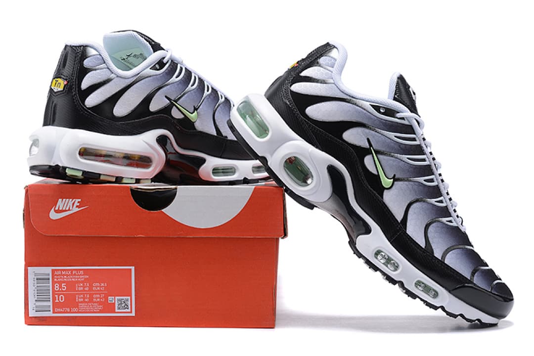 Nike Air Max TN — Preto/Branco/Verde foto 03