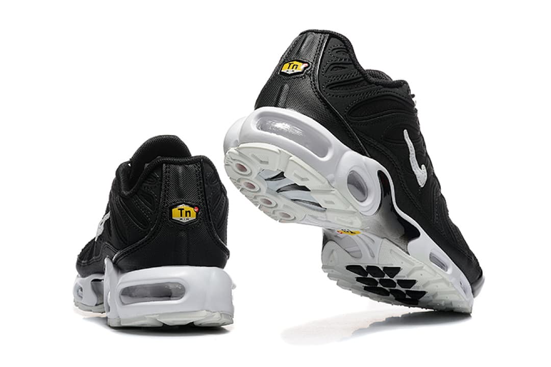 Nike Air Max TN — Preto Branco foto 03