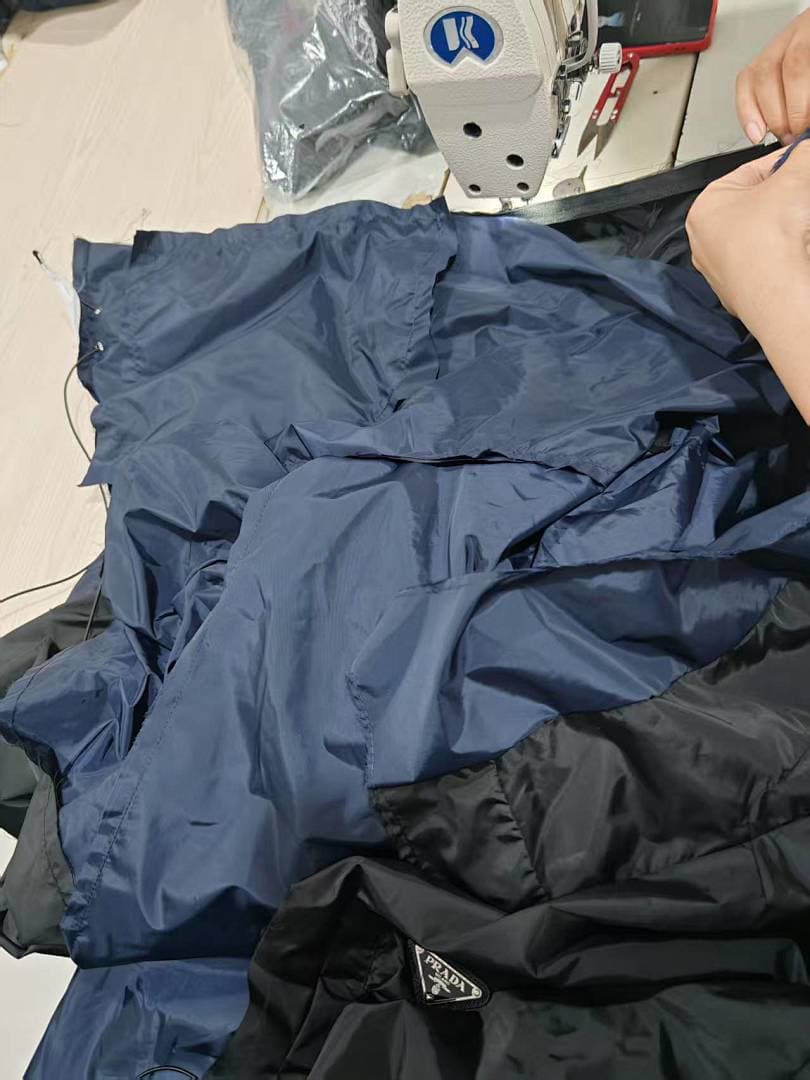 Prada Re-Nylon Reversible Jacket foto 20