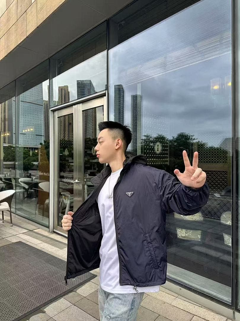 Prada Re-Nylon Reversible Jacket foto 25