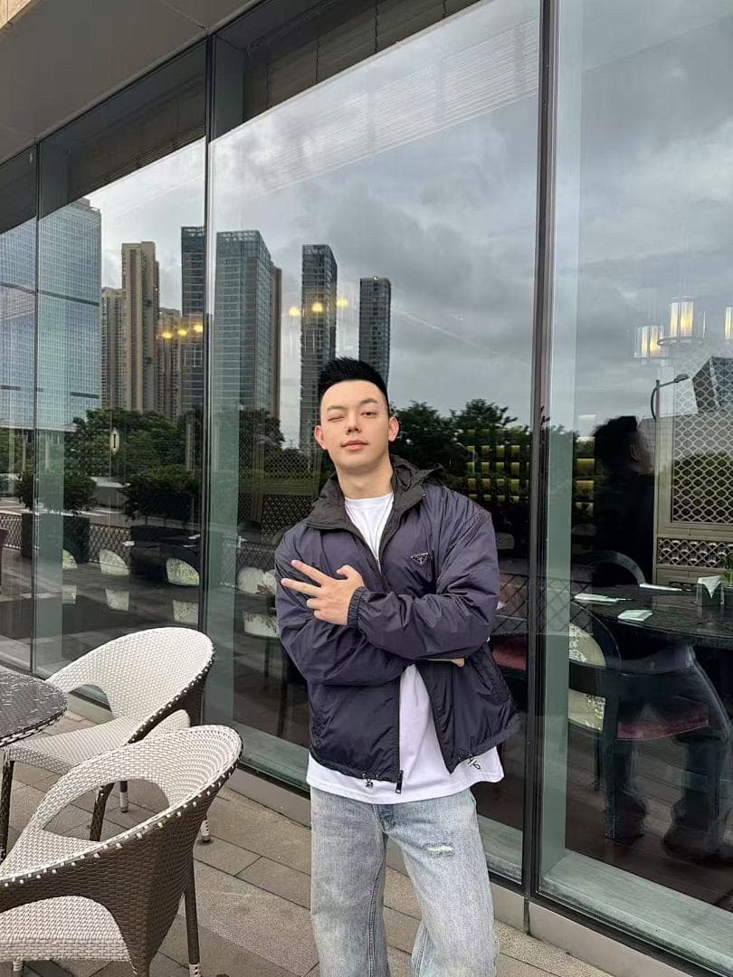 Prada Re-Nylon Reversible Jacket foto 29