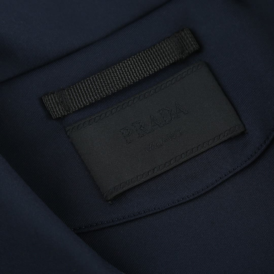 Prada Triangle Patch Jacket foto 08