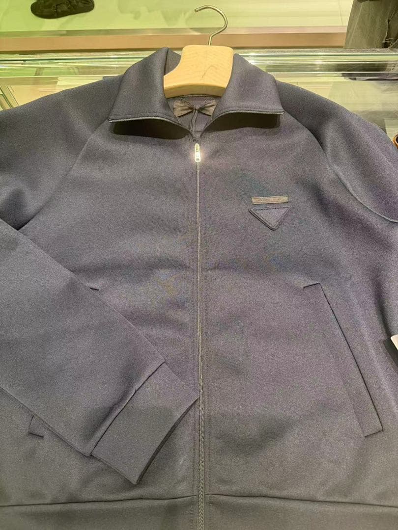 Prada Triangle Patch Jacket foto 21