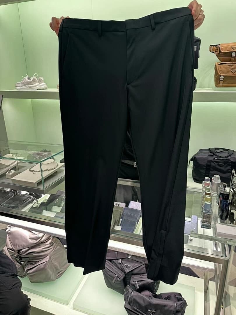 Prada Triangle Logo Casual Trousers foto 15
