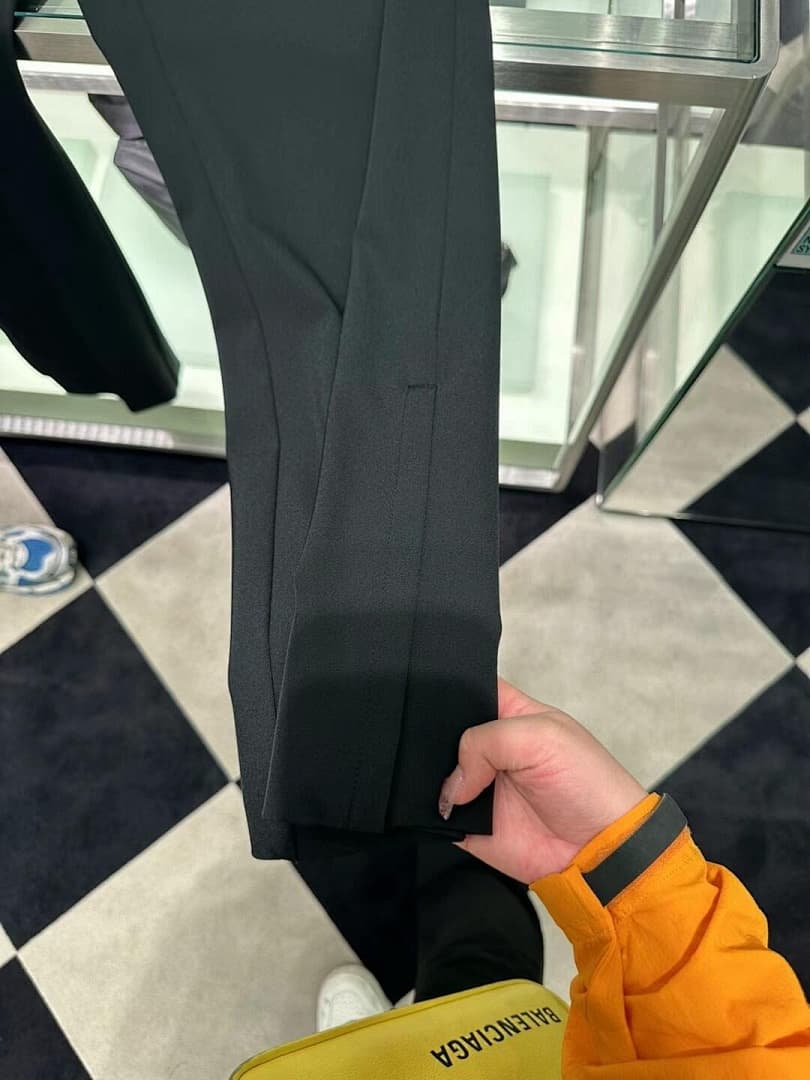 Prada Triangle Logo Casual Trousers foto 17