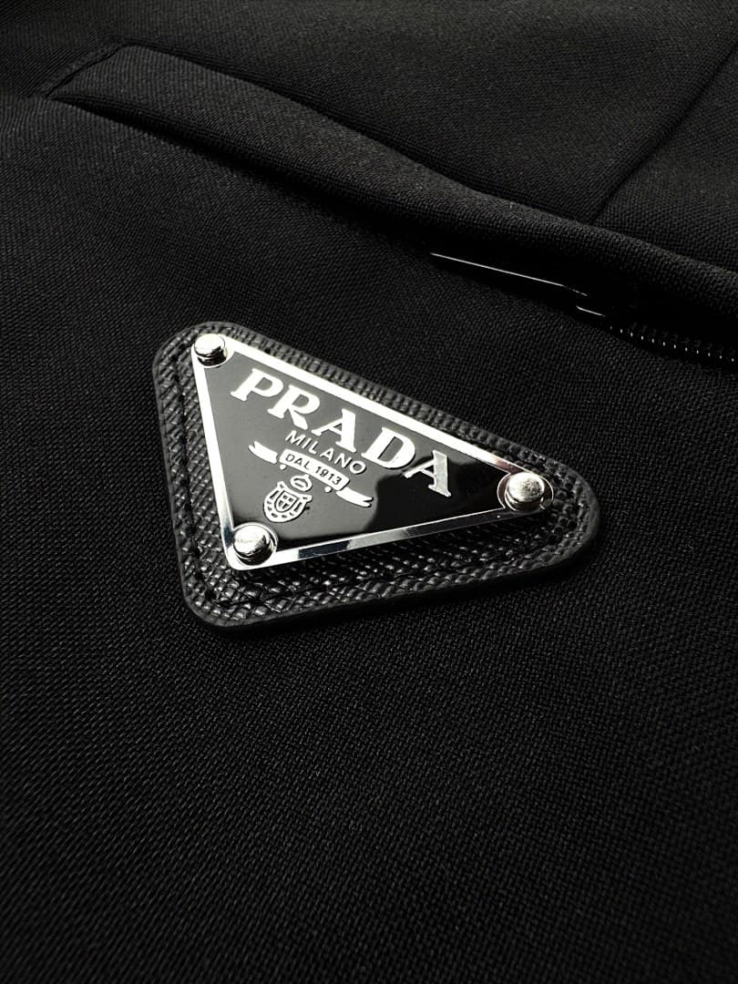 Prada Triangle Logo Casual Trousers foto 18