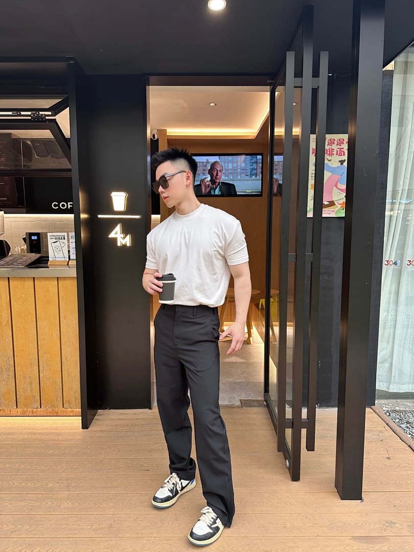 Prada Triangle Logo Casual Trousers foto 26