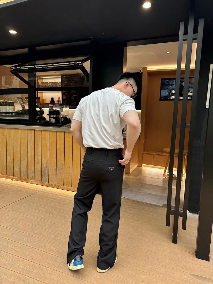 Prada Triangle Logo Casual Trousers foto 27