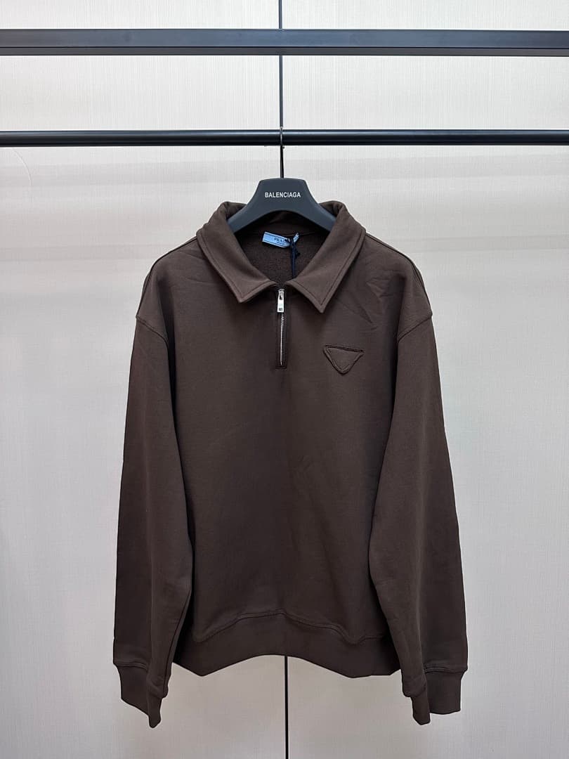 Prada Triangle Patch Half-Zip Sweatshirt foto 01