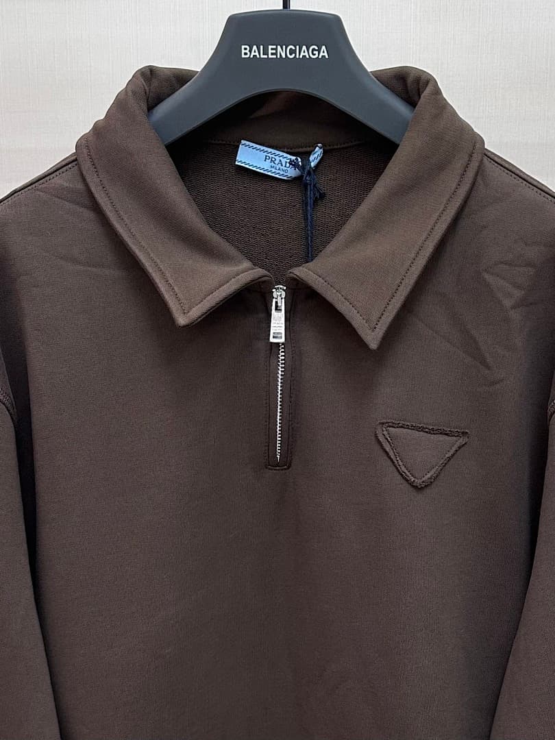 Prada Triangle Patch Half-Zip Sweatshirt foto 03