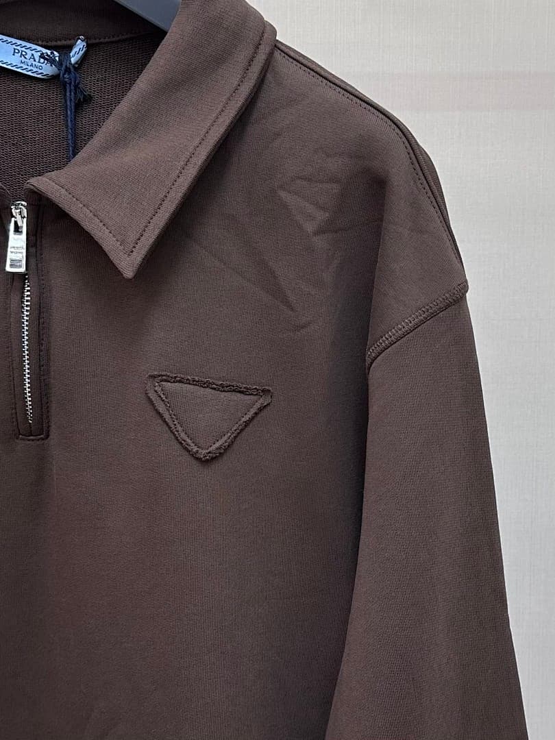 Prada Triangle Patch Half-Zip Sweatshirt foto 04