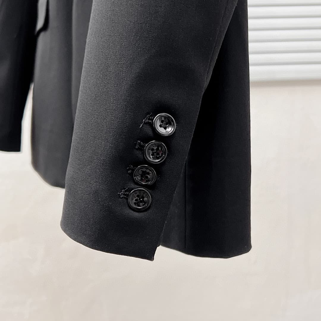Prada Blazer com Placa Triangular na Lapela foto 04