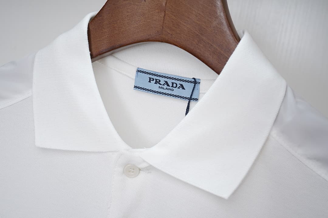 Prada T-Shirt Pólo de Malha Piqué com Colarinho Invertido foto 01