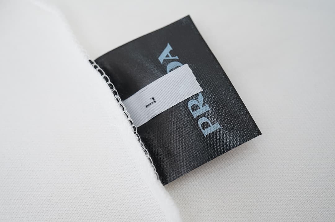 Prada T-Shirt Pólo de Malha Piqué com Colarinho Invertido foto 09