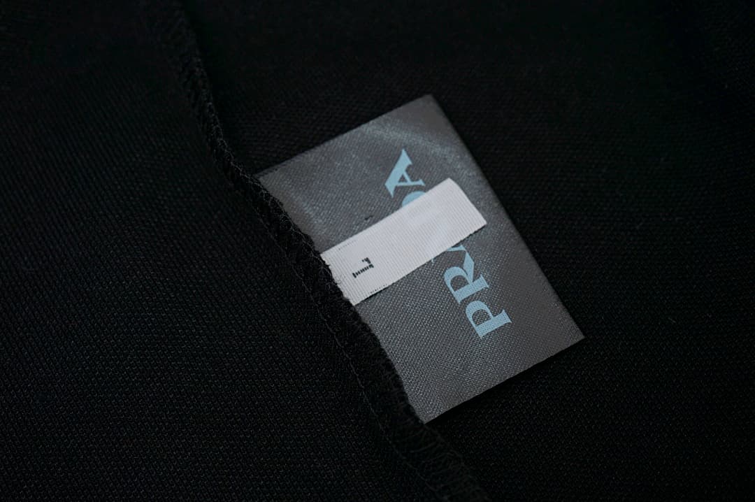 Prada T-Shirt Pólo de Malha Piqué com Colarinho Invertido foto 10