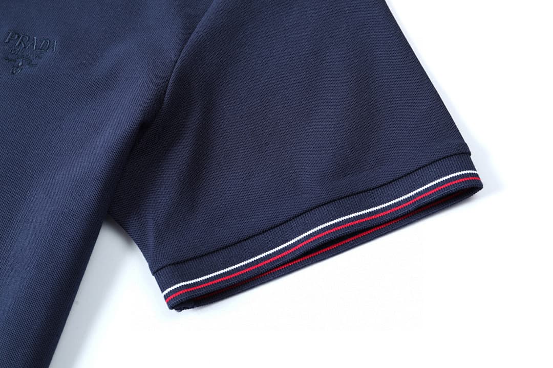 Prada Polo com Colarinho Contrastante e Bordado foto 17
