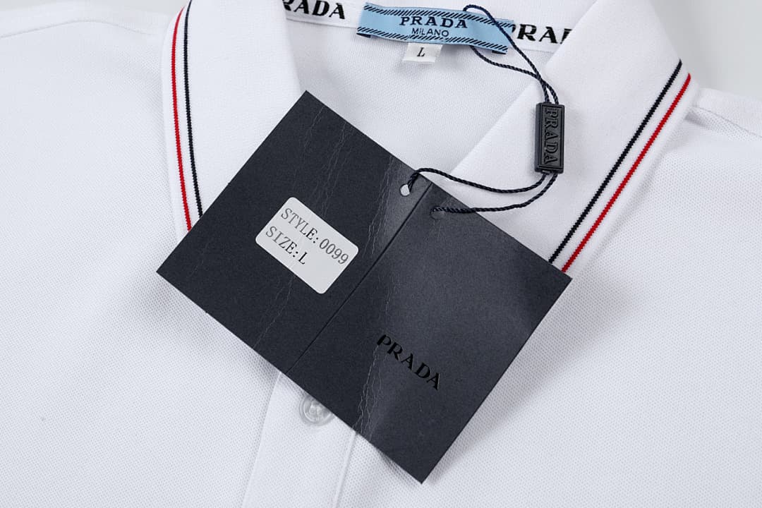 Prada Polo com Colarinho Contrastante e Bordado foto 23