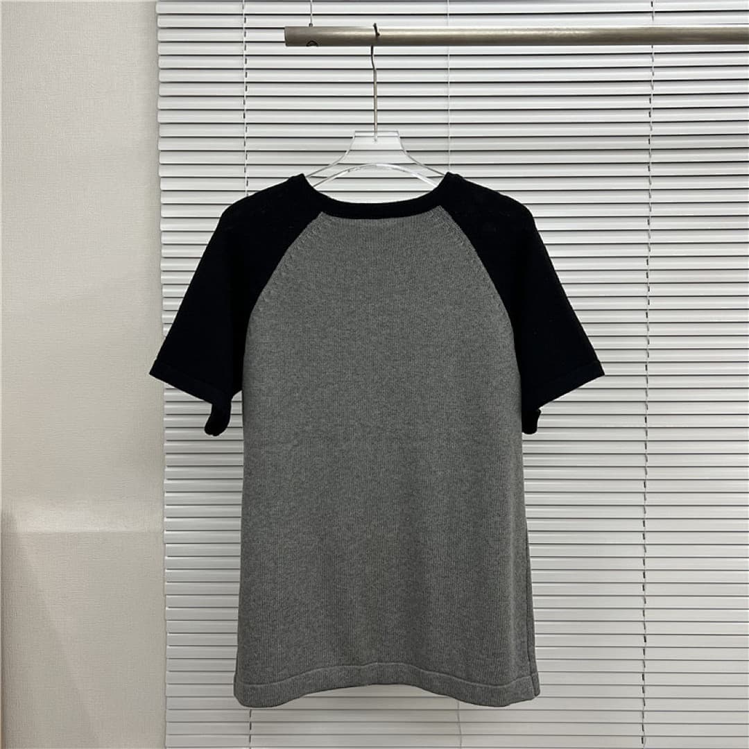 Prada T-Shirt de Malha Raglan com Logo Prada Milano foto 09