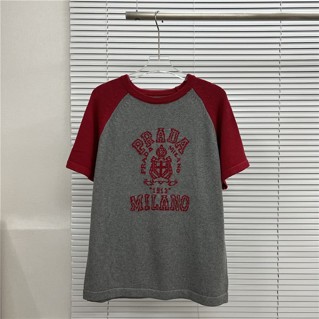 Prada T-Shirt de Malha Raglan com Logo Prada Milano foto 10