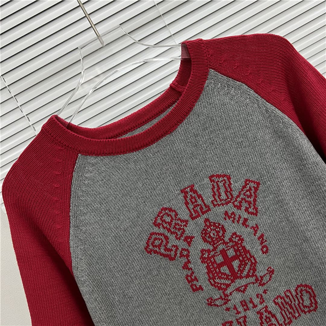 Prada T-Shirt de Malha Raglan com Logo Prada Milano foto 11