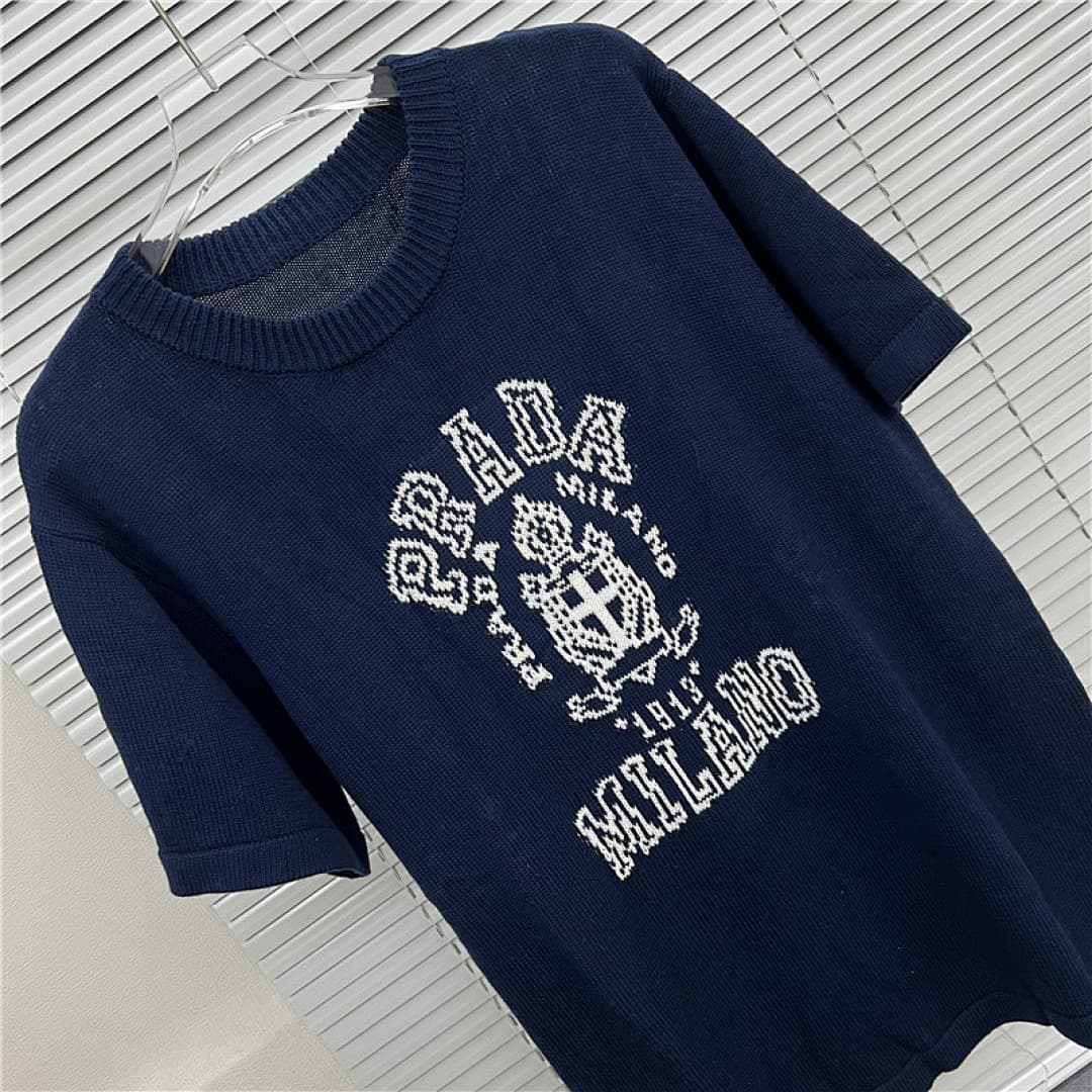 T-shirt Prada Emblema foto 06