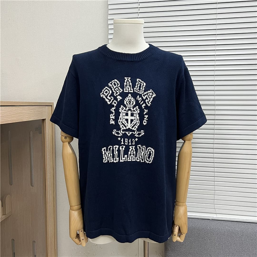 T-shirt Prada Emblema foto 18