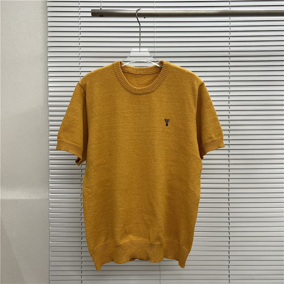 T-shirt Prada Amarela foto 01