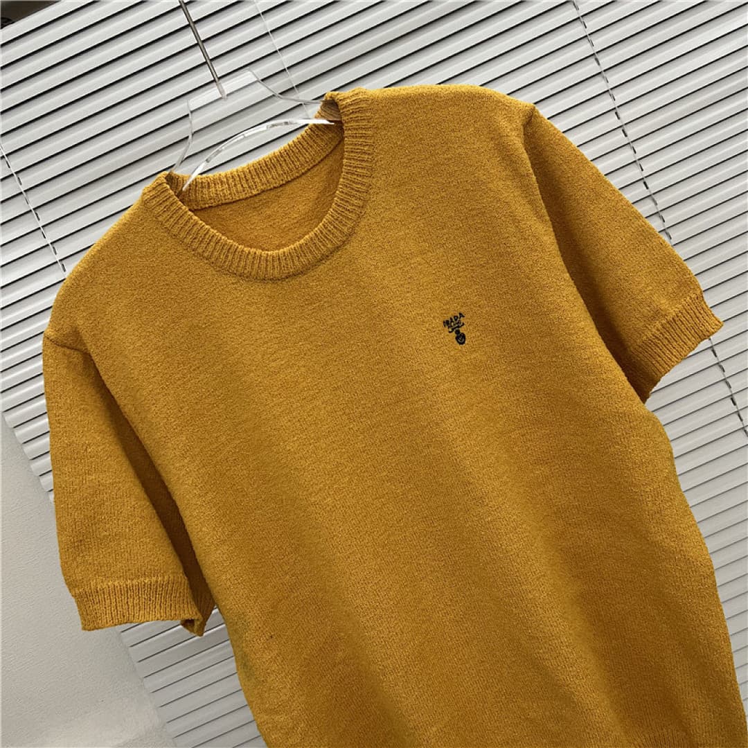 T-shirt Prada Amarela foto 05