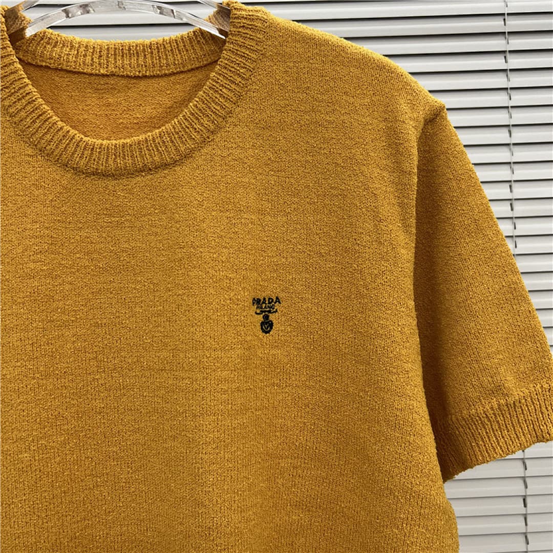 T-shirt Prada Amarela foto 06
