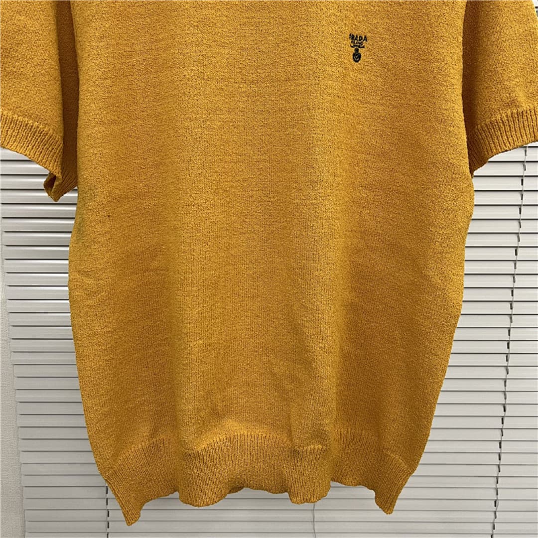 T-shirt Prada Amarela foto 07