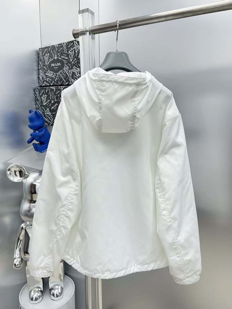 Conjunto Prada Casaco, T-shirt e Calções foto 12