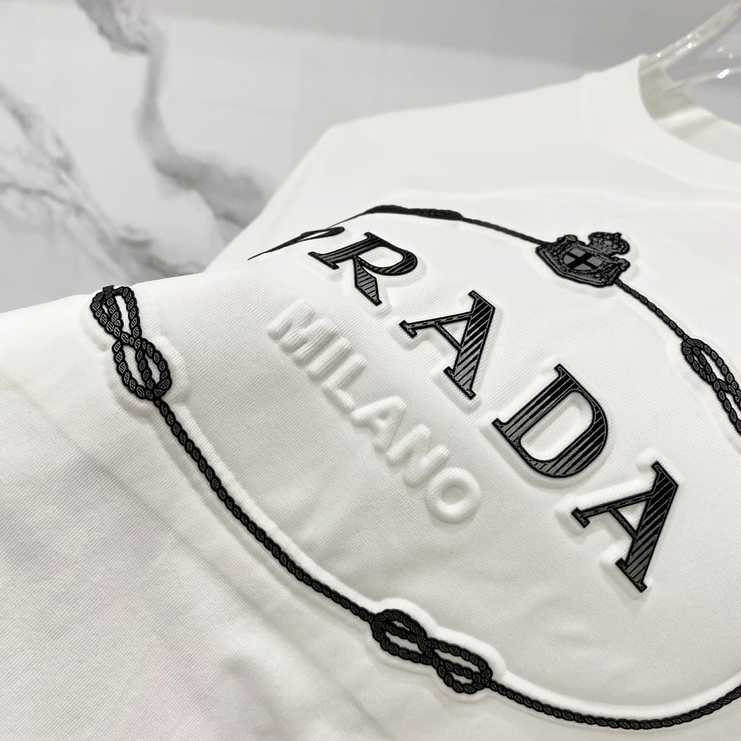 T-shirt Prada TT63 Logo Oval Branca foto 05