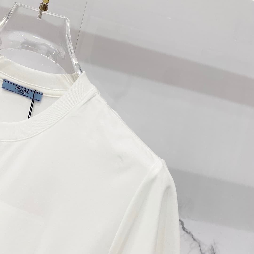 T-shirt Prada TT63 Logo Oval Branca foto 07