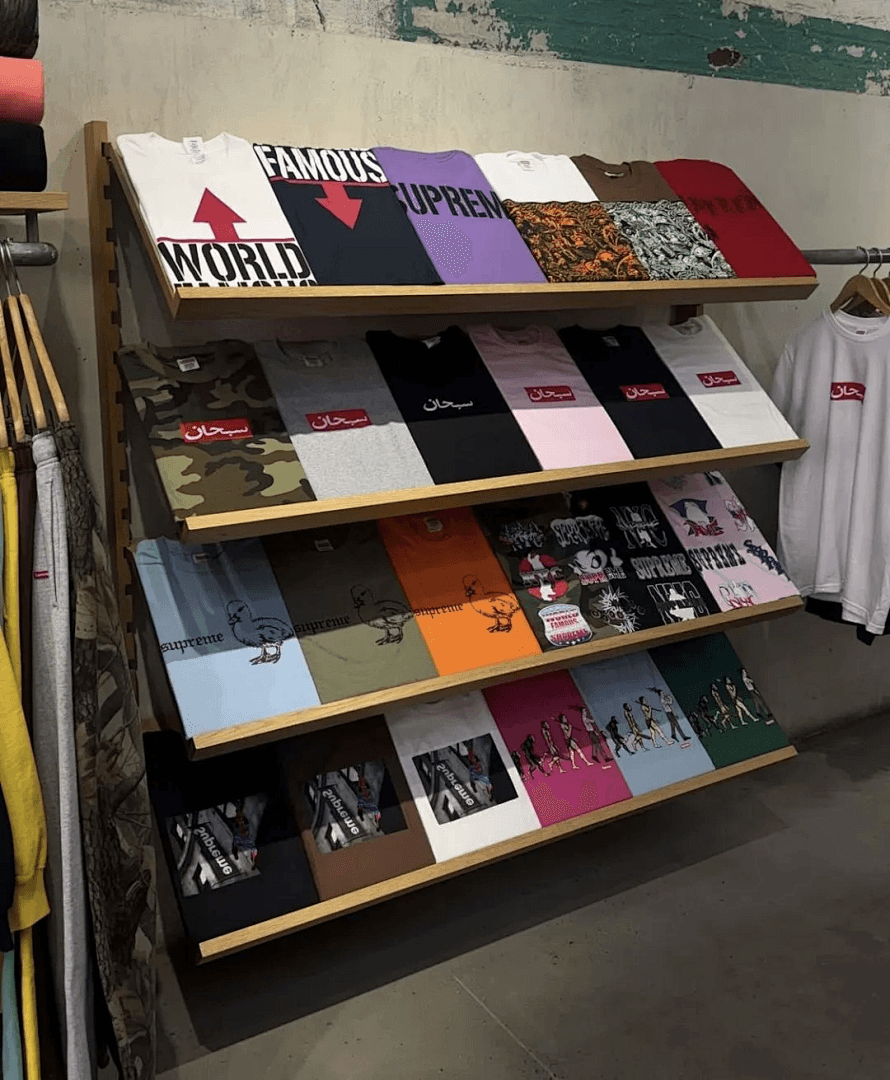 Camiseta Supreme SS26 Arabic Box Logo foto 28