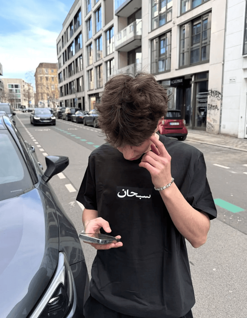 Camiseta Supreme SS26 Arabic Box Logo foto 37