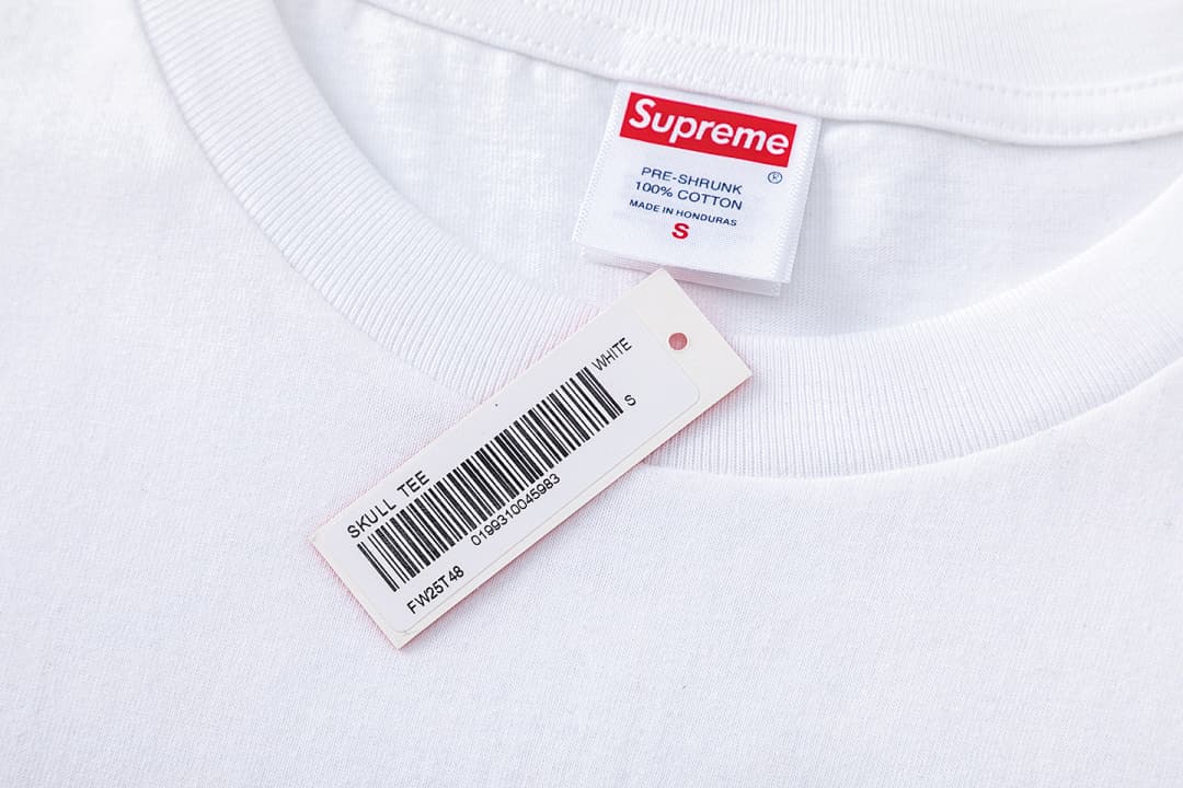 T-Shirt Supreme WEEK1 Letter Print foto 06