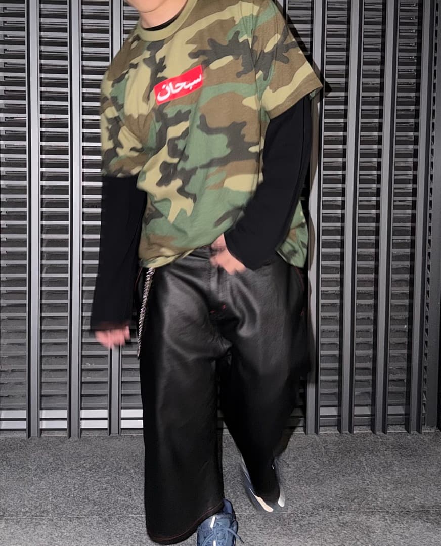 T-Shirt Supreme 26SS Arabic Box Logo Camuflagem foto 02