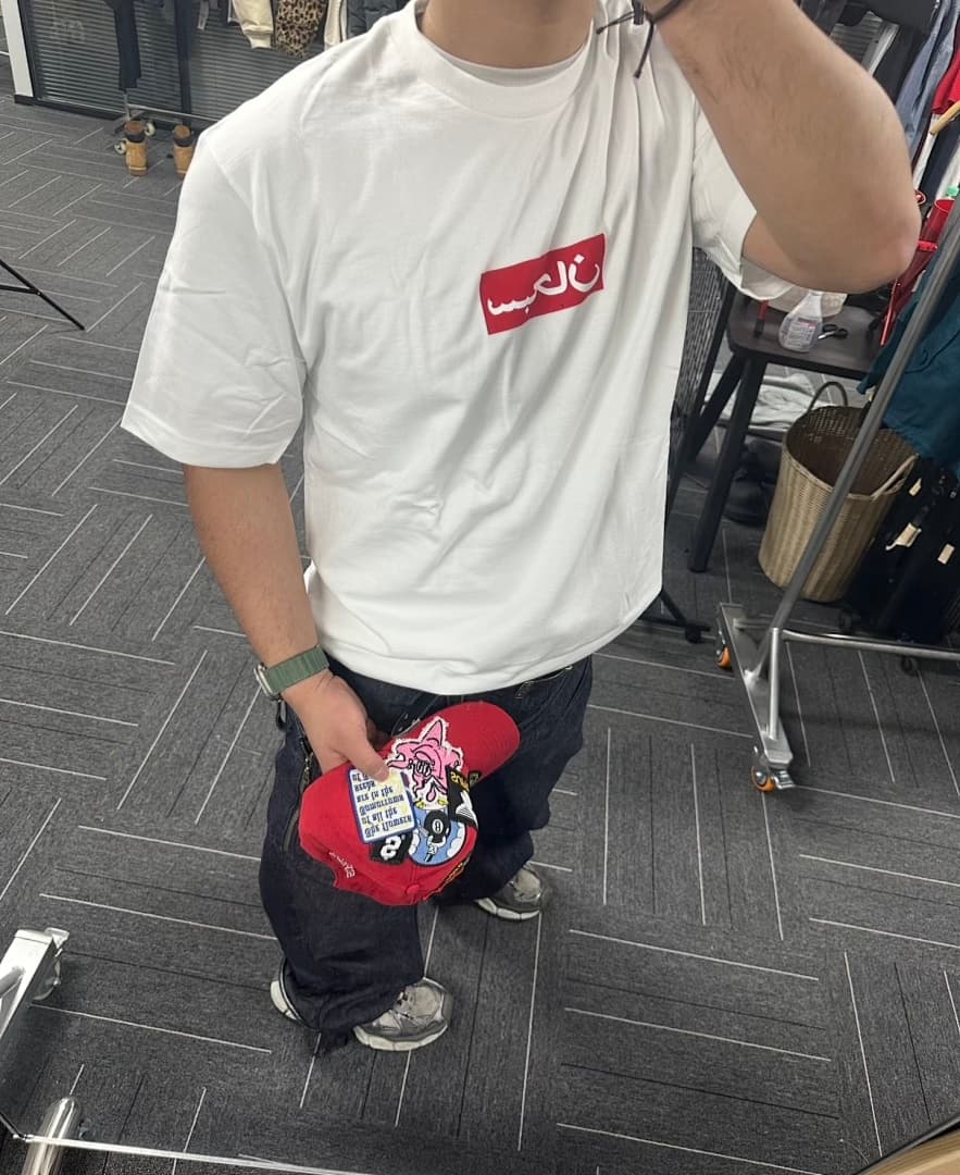T-Shirt Supreme 26SS Arabic Box Logo Variant foto 02