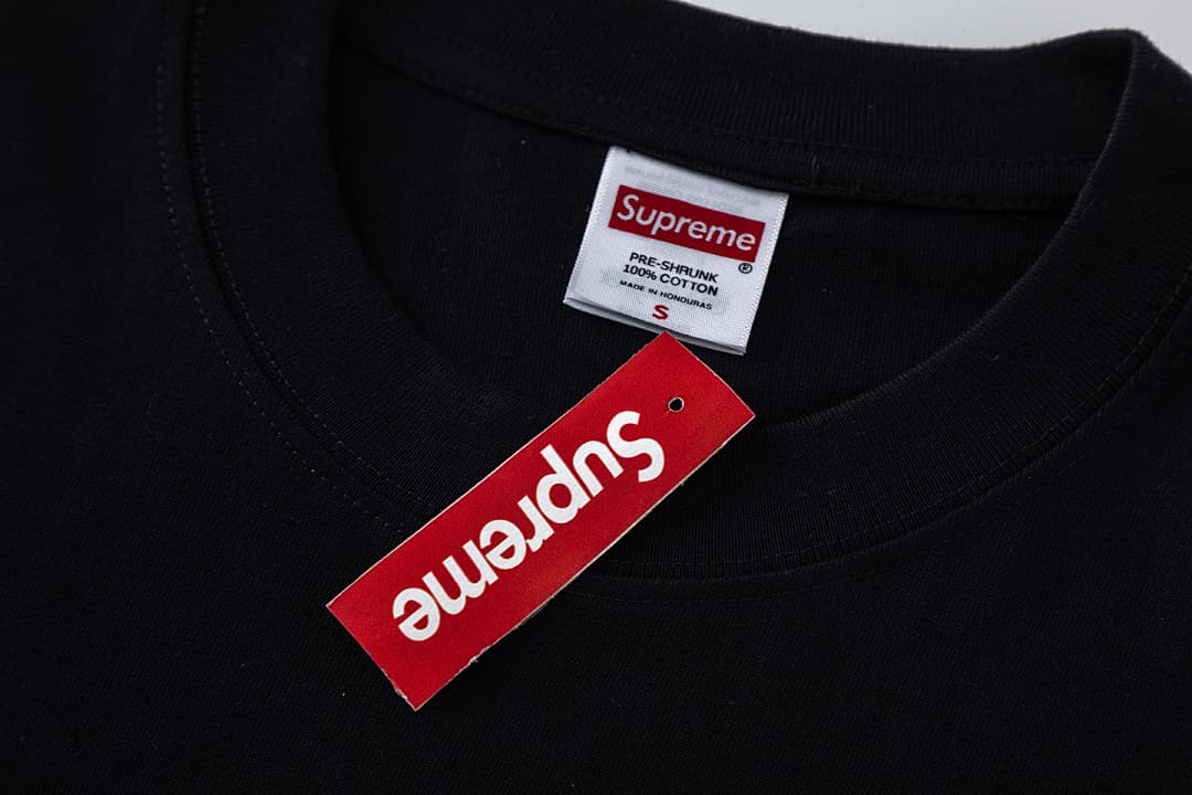 T-Shirt Supreme WEEK1 World Famous foto 02