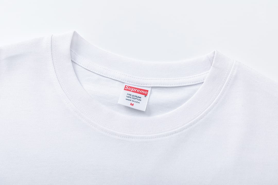 T-Shirt Supreme WEEK1 World Famous Standard foto 02