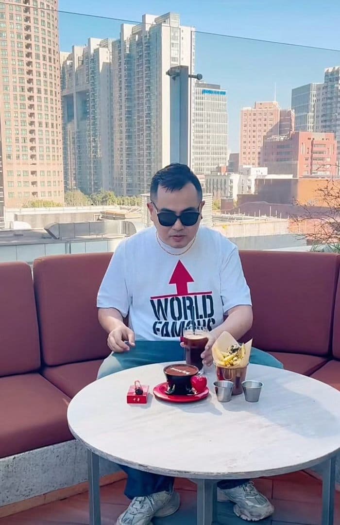T-Shirt Supreme WEEK1 World Famous Standard foto 08