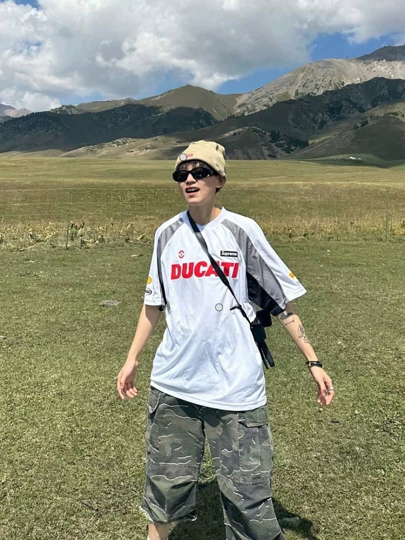 Jersey Supreme x Ducati Soccer foto 03