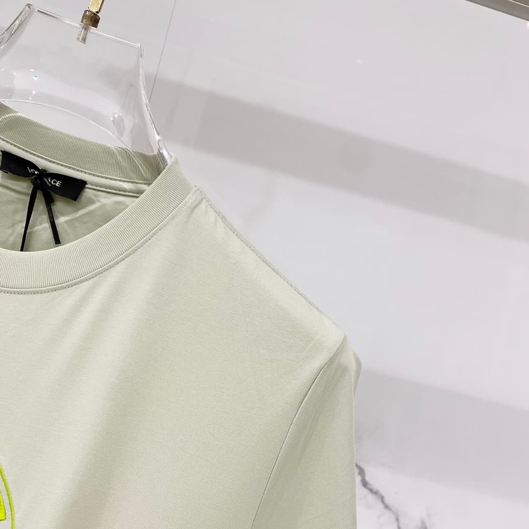 T-shirt Versace com Logo Medusa (Verde-pálido) foto 07
